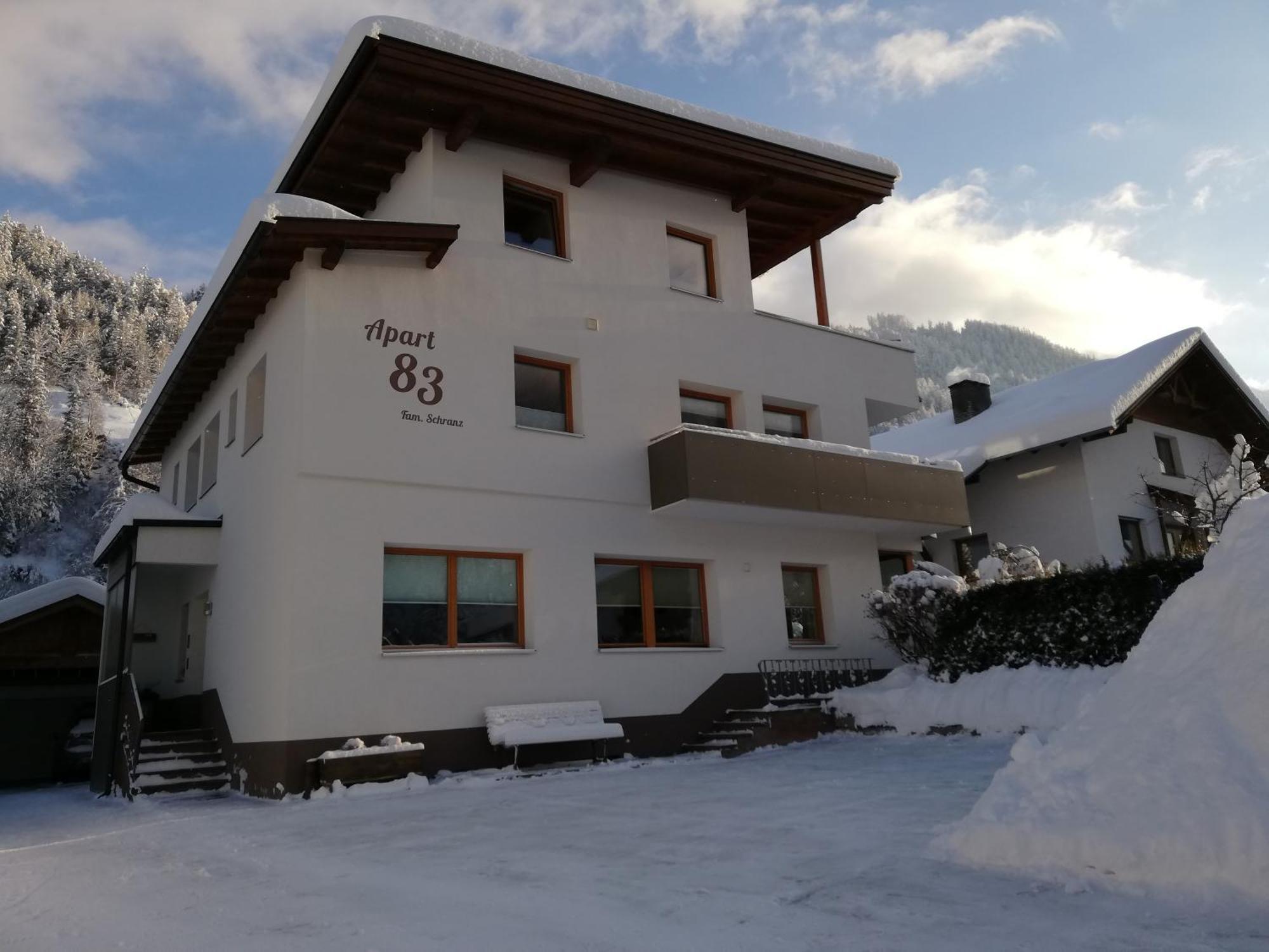 83 Apartment *